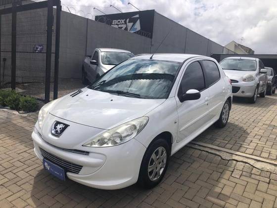 PEUGEOT 207 1.4 XR 8V FLEX 4P MANUAL PEUGEOT 207 1.4 XR 8V FLEX 4P MANUAL